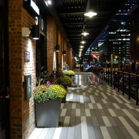 Deedee'S Industrial Lofts Aparthotel เจอร์ซีย์ซิตี้ ภายนอก รูปภาพ